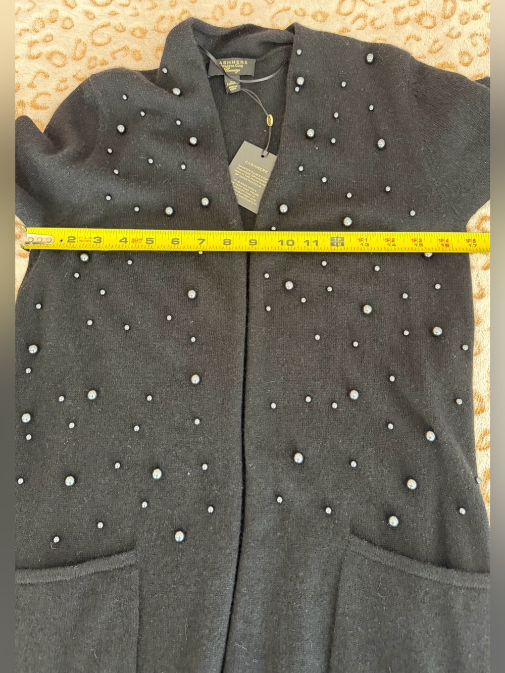 NWT Charter Club Luxury Classic Black Cardigan
Women’s 100% Cashmere Size: S - Picture 6 of 7